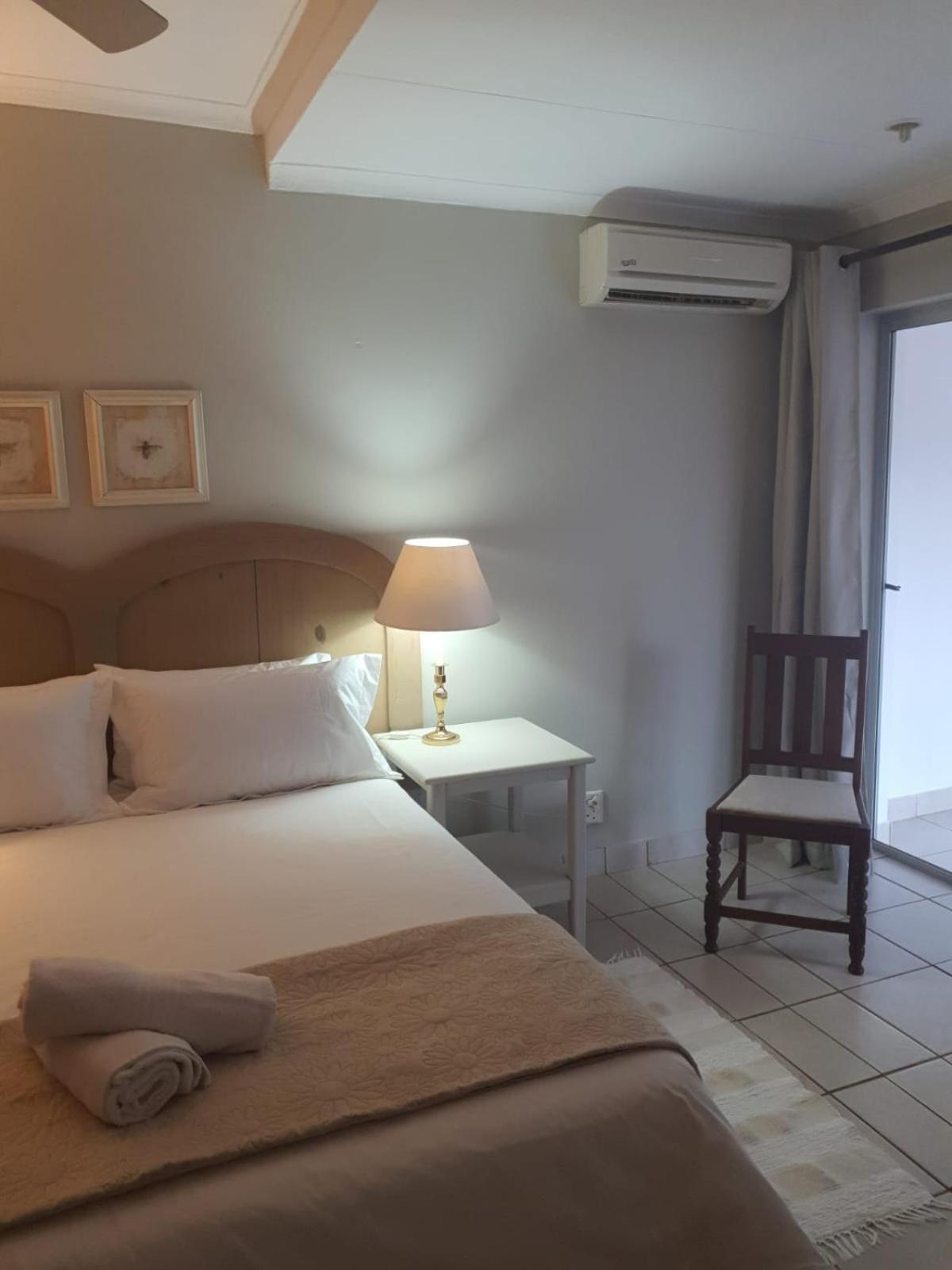 Pecan Farm Guesthouse Louis Trichardt Esterno foto