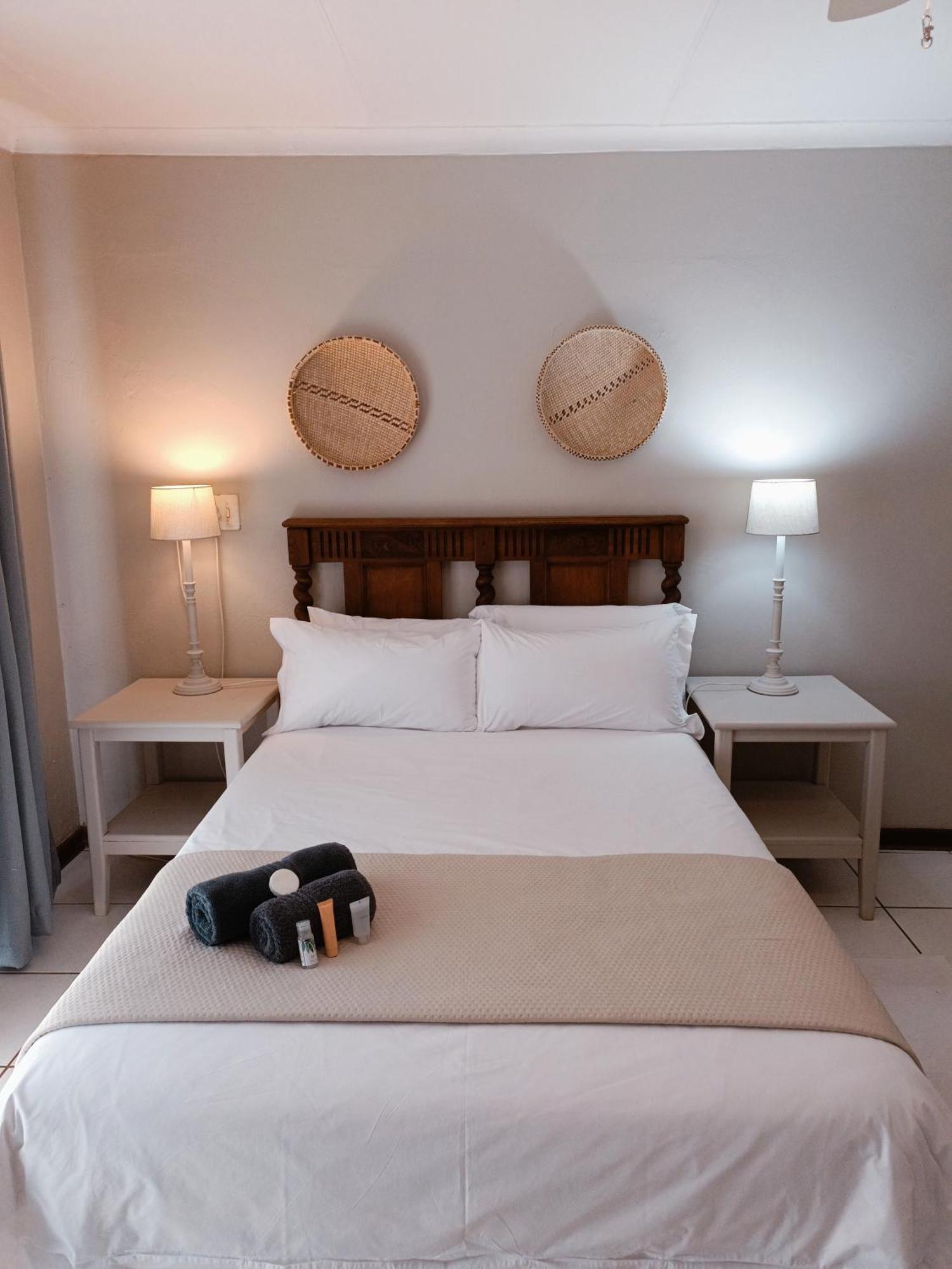 Pecan Farm Guesthouse Louis Trichardt Esterno foto