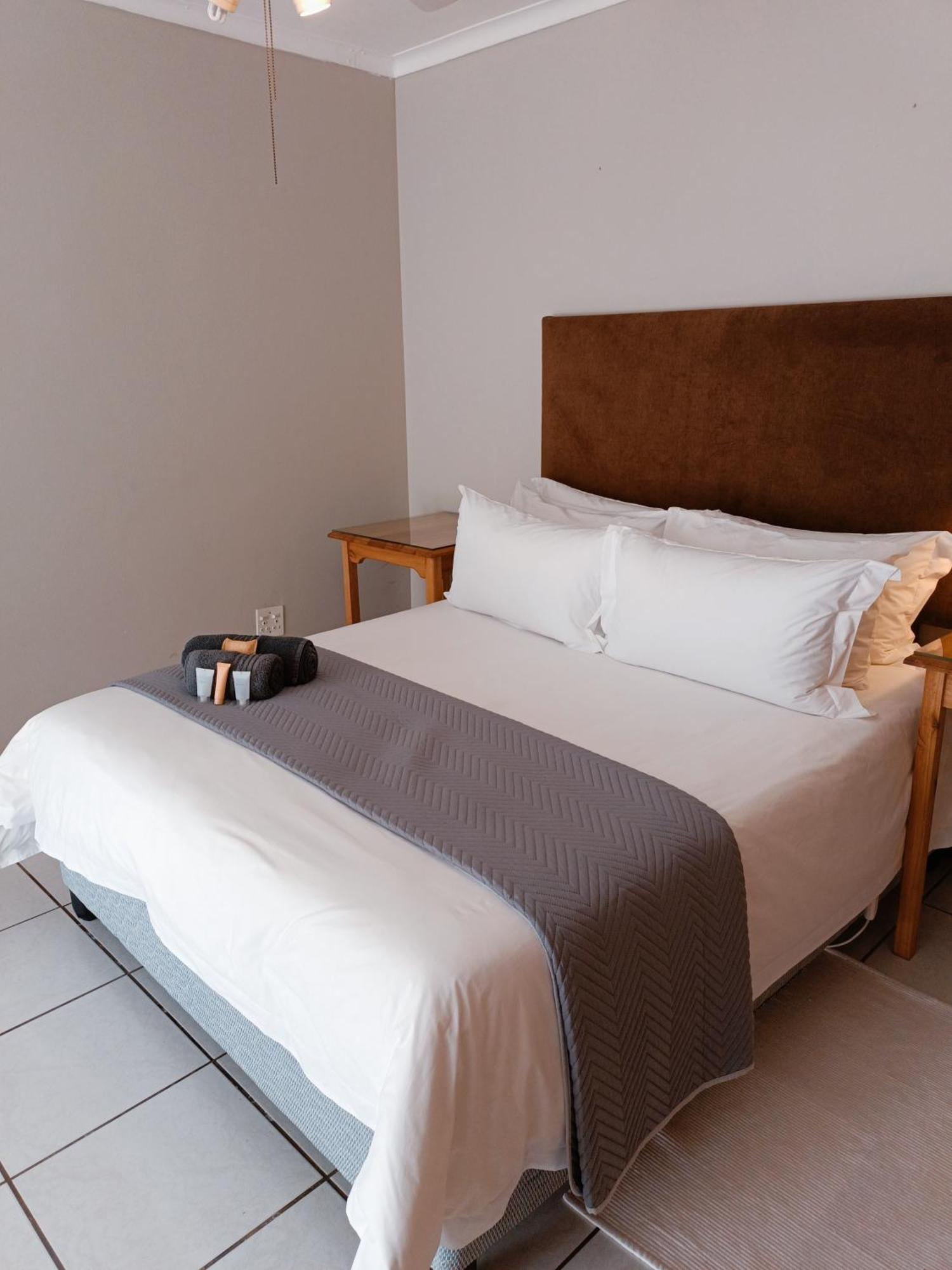 Pecan Farm Guesthouse Louis Trichardt Esterno foto