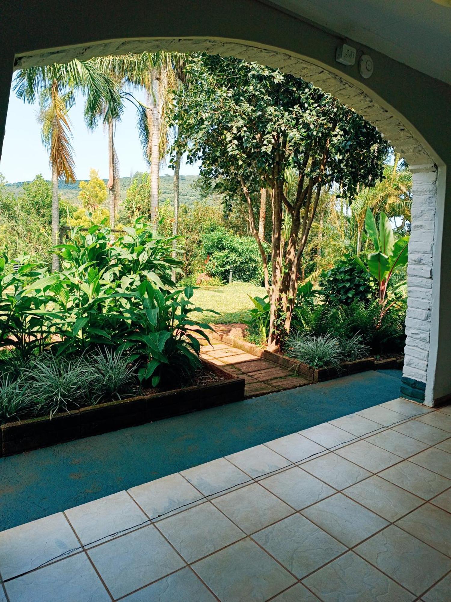 Pecan Farm Guesthouse Louis Trichardt Esterno foto