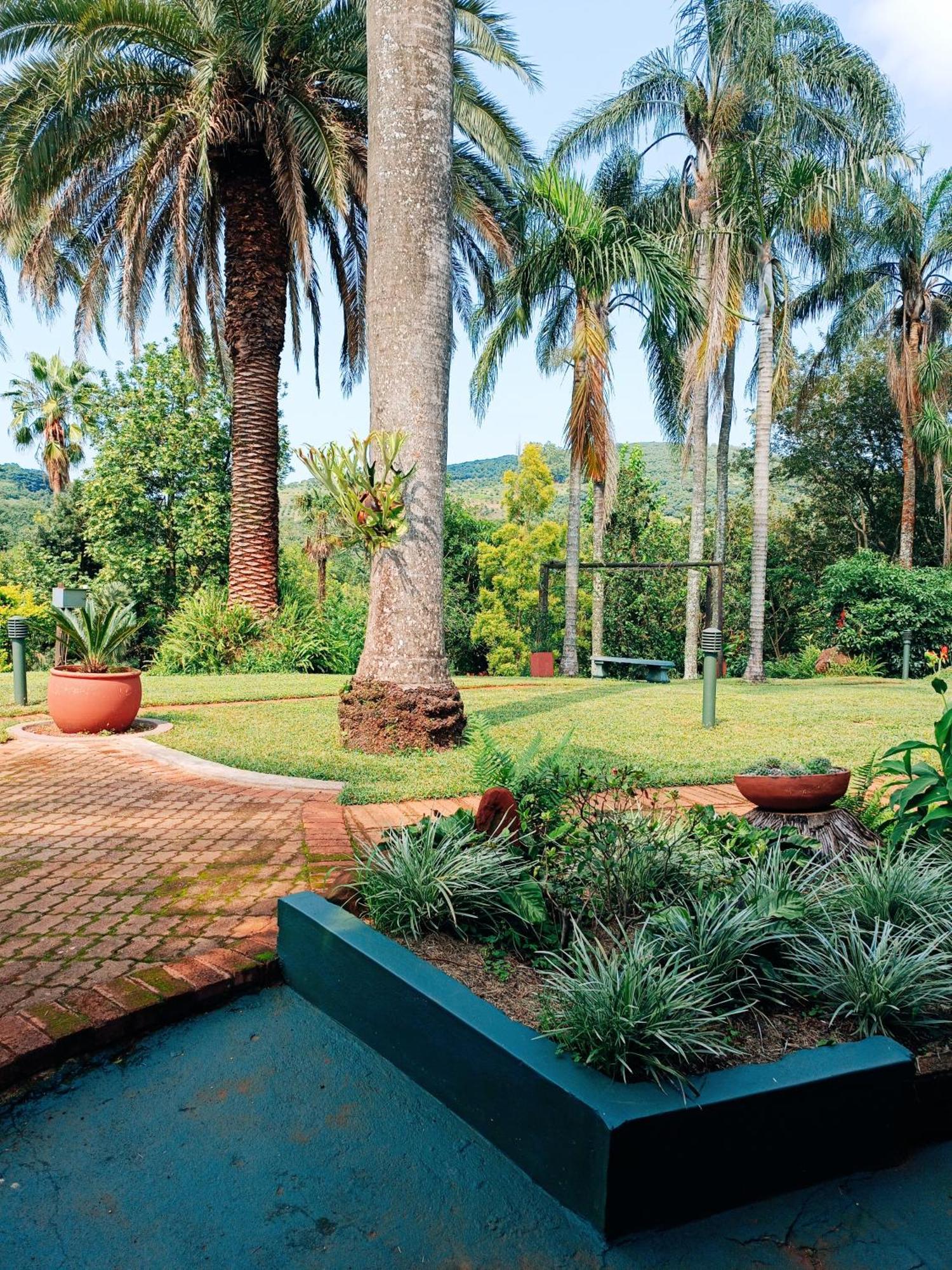 Pecan Farm Guesthouse Louis Trichardt Esterno foto